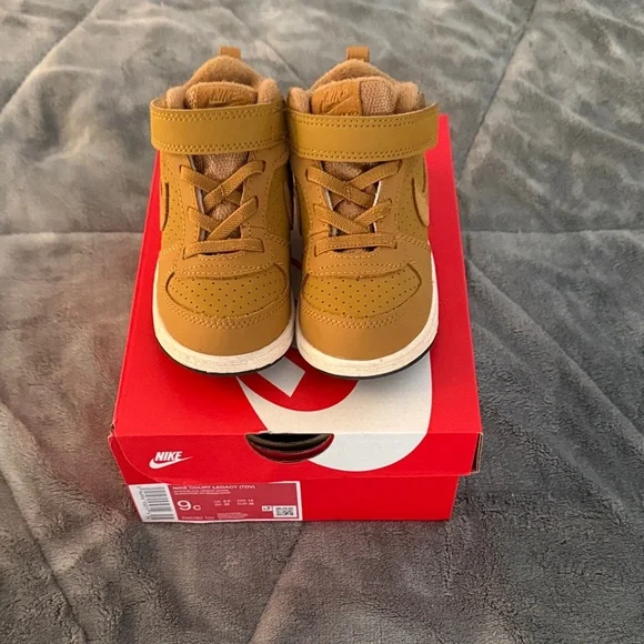 Nike Kids Sneakers - Gold and Tan - Picture 3 of 5